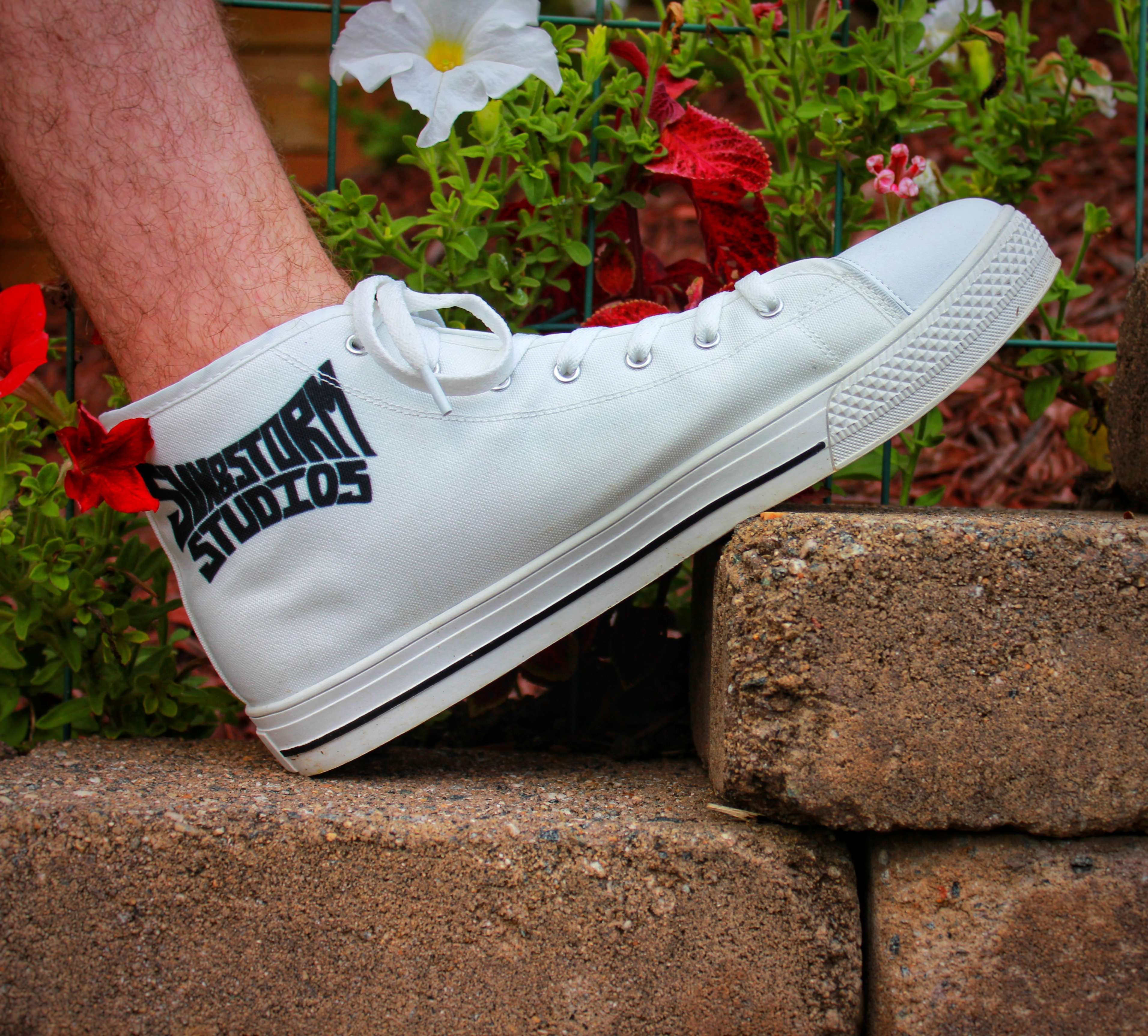 Issue 1 : Multi Logo High Top Sneakers