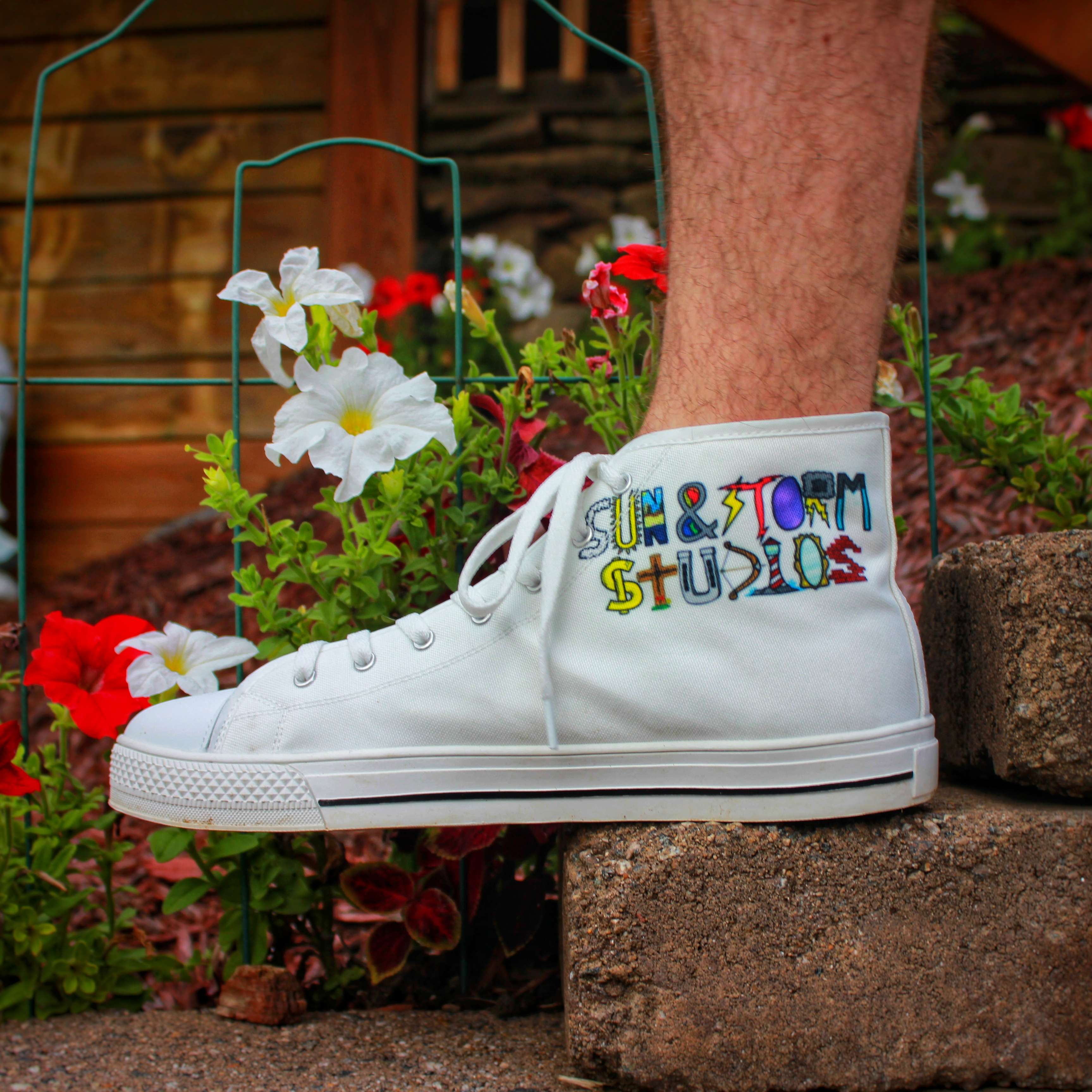 Issue 1 : Multi Logo High Top Sneakers