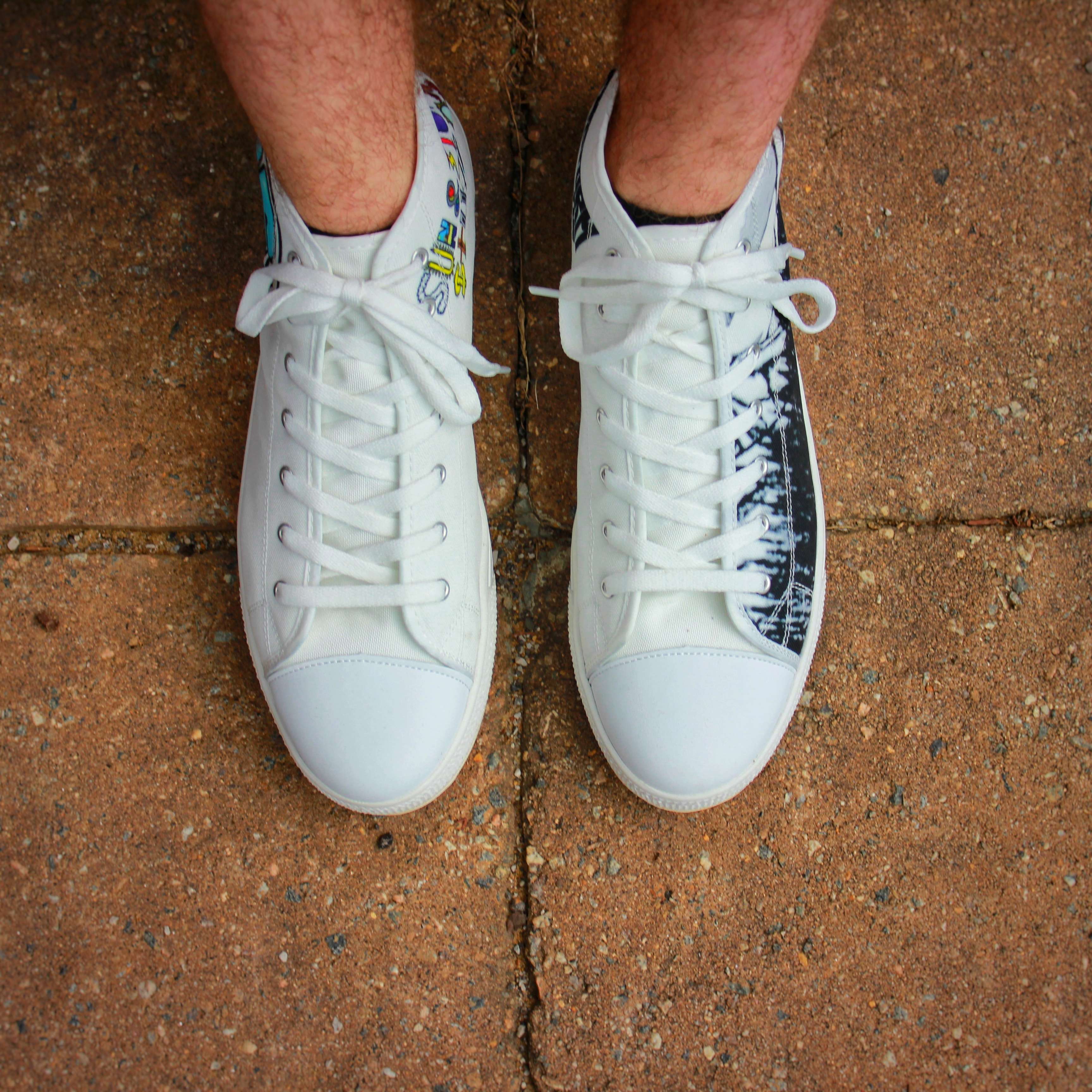Issue 1 : Multi Logo High Top Sneakers